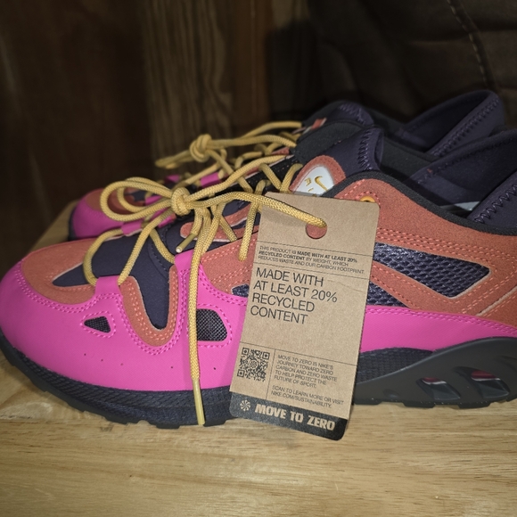 NEW Nike ACG Air Exploraid Light Wild Mango Fuchsia size 13